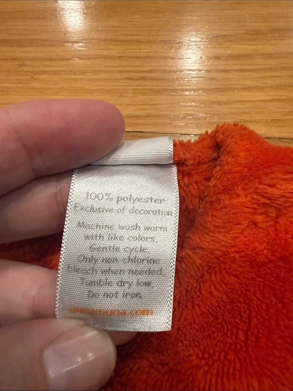 Gunamuna Gunapod orange wearable blanket size small.(0-9  months)